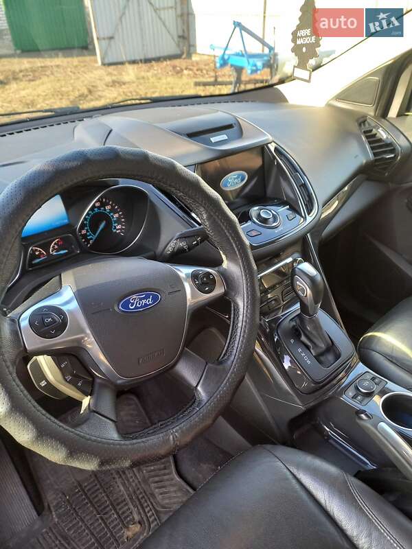 Позашляховик / Кросовер Ford Escape 2015 в Кременчуці