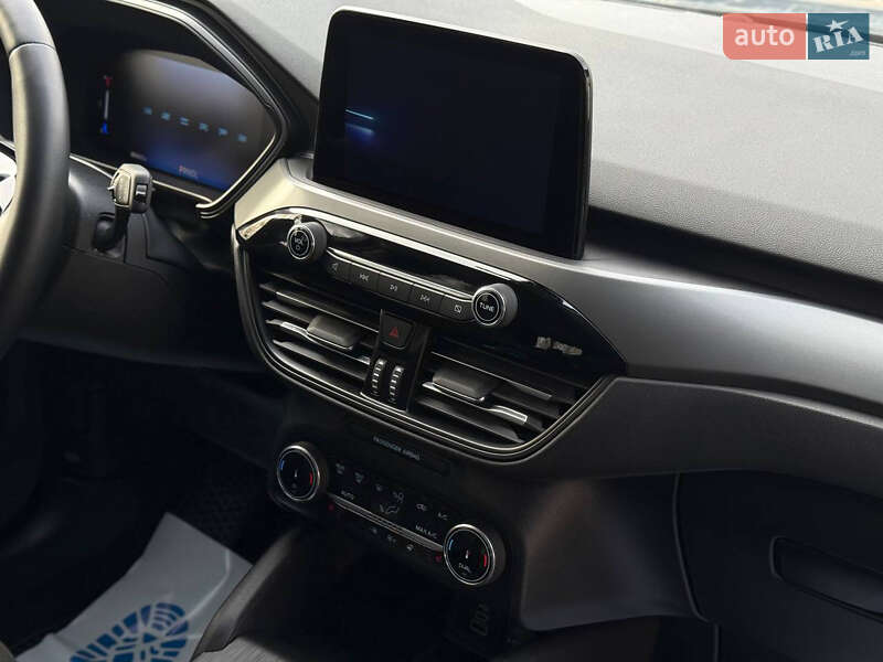 Позашляховик / Кросовер Ford Escape 2023 в Івано-Франківську