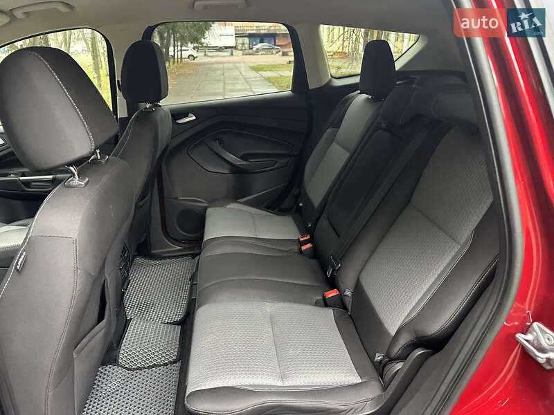 Внедорожник / Кроссовер Ford Escape 2017 в Киеве