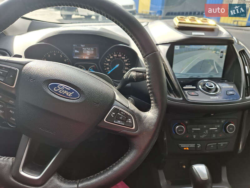 Внедорожник / Кроссовер Ford Escape 2016 в Запорожье
