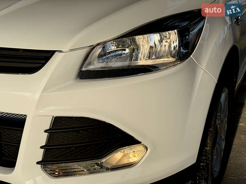 Внедорожник / Кроссовер Ford Escape 2015 в Виннице