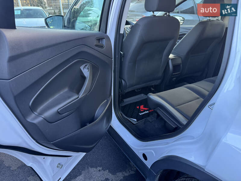 Внедорожник / Кроссовер Ford Escape 2015 в Виннице