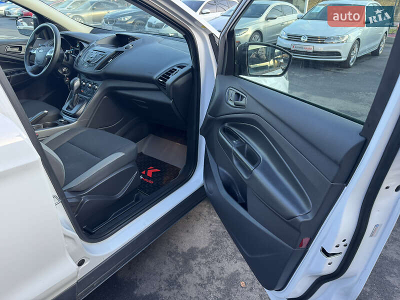 Внедорожник / Кроссовер Ford Escape 2015 в Виннице