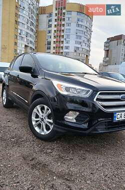 Внедорожник / Кроссовер Ford Escape 2016 в Черкассах
