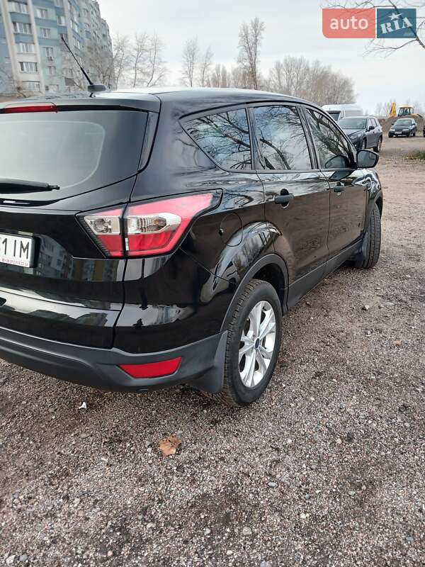Внедорожник / Кроссовер Ford Escape 2016 в Черкассах