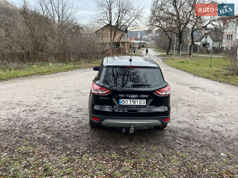 Внедорожник / Кроссовер Ford Escape 2016 в Чорткове