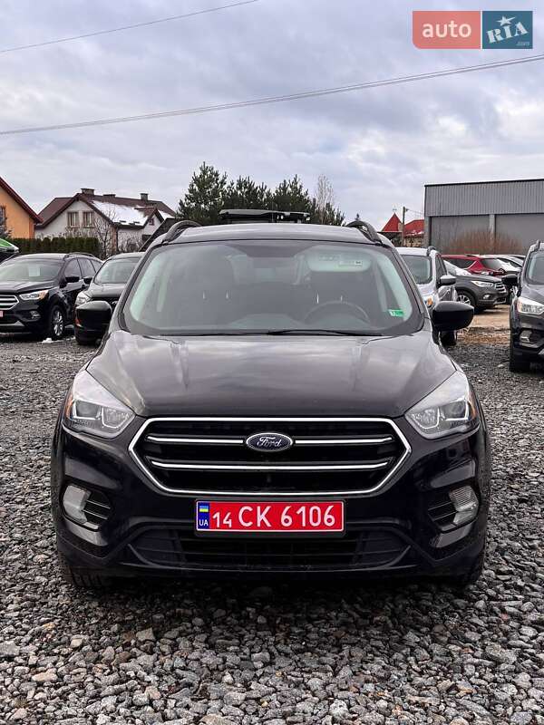 Внедорожник / Кроссовер Ford Escape 2018 в Львове