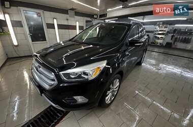 Позашляховик / Кросовер Ford Escape 2017 в Києві
