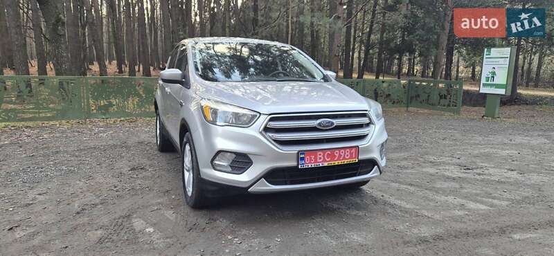 Позашляховик / Кросовер Ford Escape 2017 в Дубні