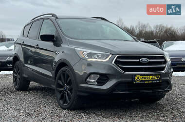 Внедорожник / Кроссовер Ford Escape 2018 в Львове