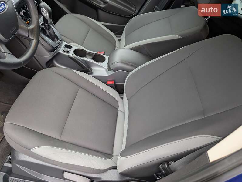 Позашляховик / Кросовер Ford Escape 2015 в Рівному