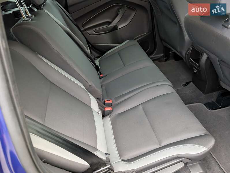 Позашляховик / Кросовер Ford Escape 2015 в Рівному