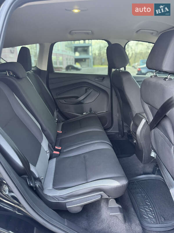 Внедорожник / Кроссовер Ford Escape 2016 в Одессе