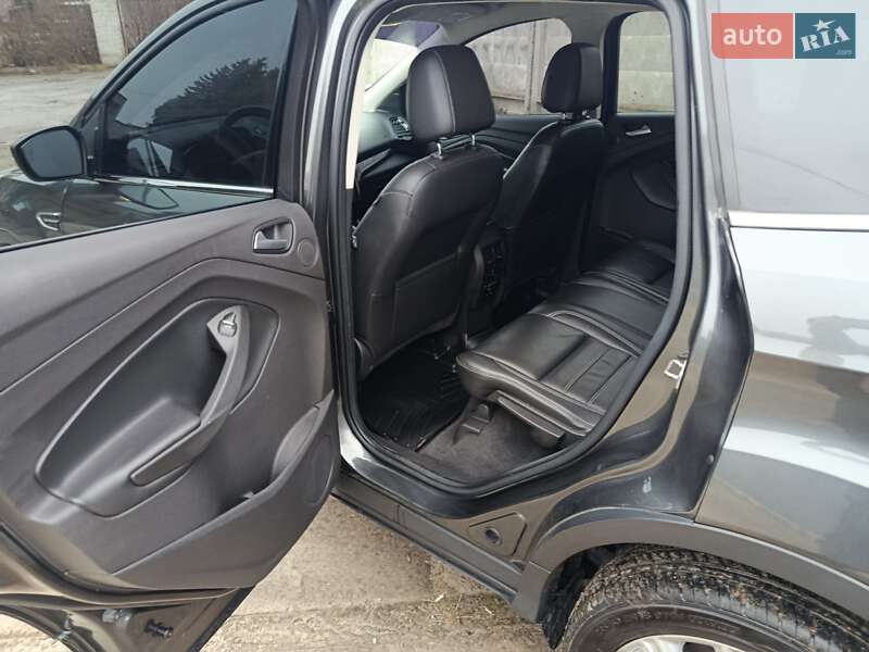 Внедорожник / Кроссовер Ford Escape 2017 в Львове