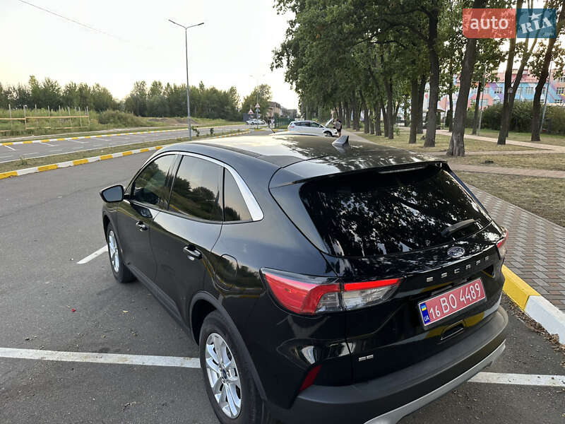 Внедорожник / Кроссовер Ford Escape 2021 в Киеве