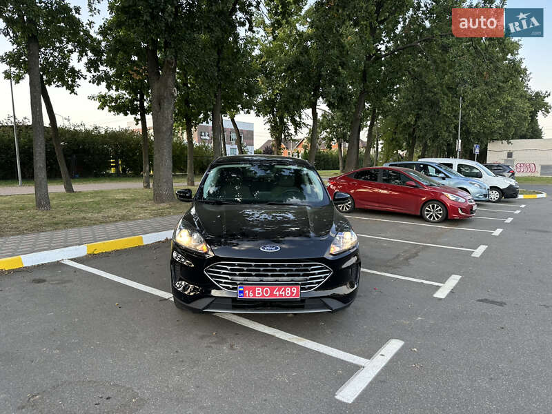 Внедорожник / Кроссовер Ford Escape 2021 в Киеве