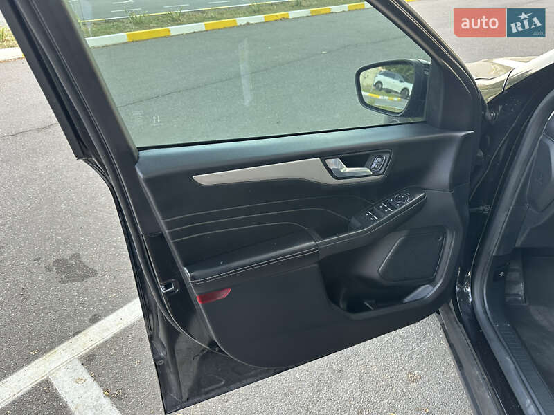 Внедорожник / Кроссовер Ford Escape 2021 в Киеве