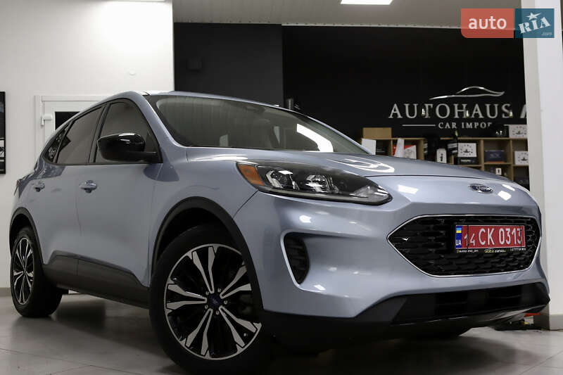 Позашляховик / Кросовер Ford Escape 2023 в Дрогобичі