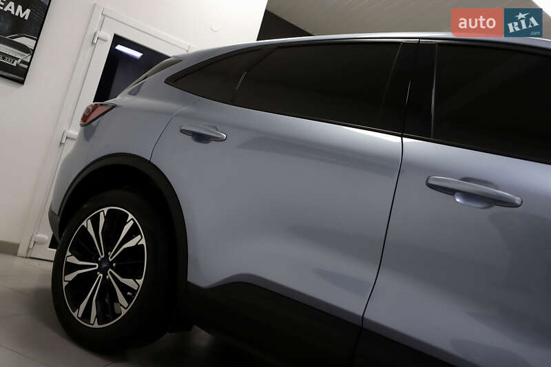 Позашляховик / Кросовер Ford Escape 2023 в Дрогобичі