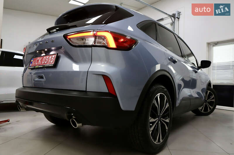Позашляховик / Кросовер Ford Escape 2023 в Дрогобичі