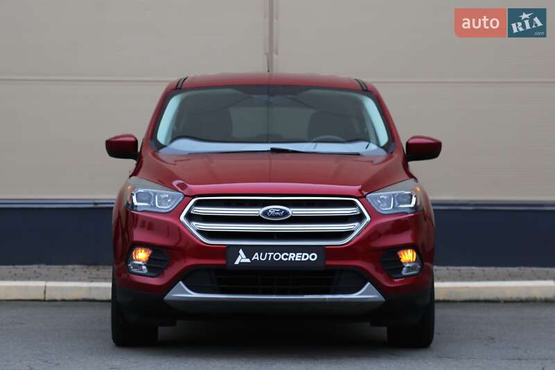 Внедорожник / Кроссовер Ford Escape 2018 в Киеве