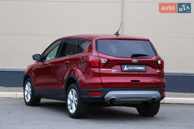 Внедорожник / Кроссовер Ford Escape 2018 в Киеве