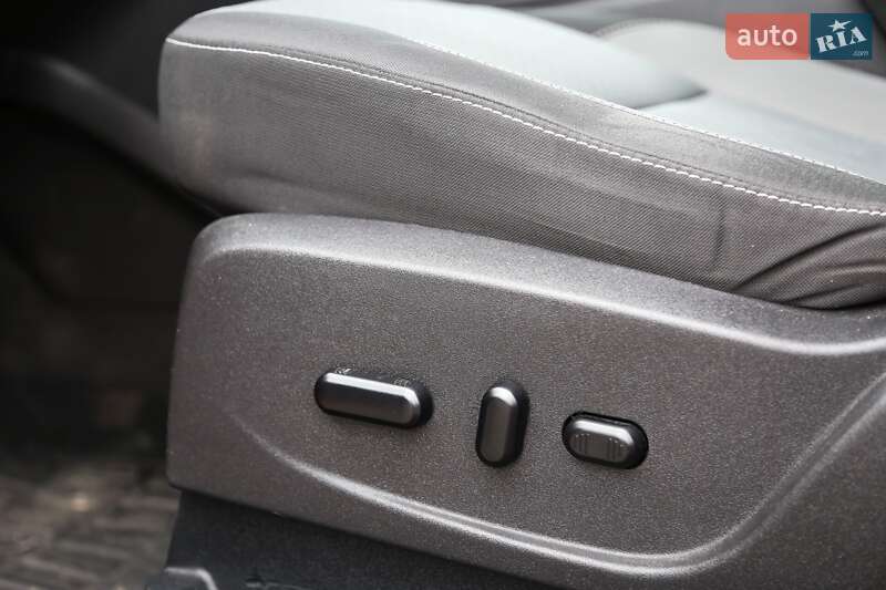 Внедорожник / Кроссовер Ford Escape 2018 в Киеве