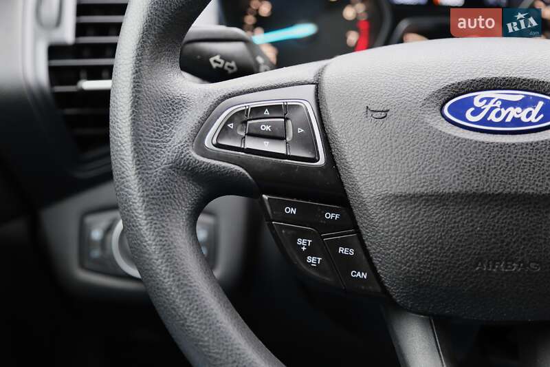 Внедорожник / Кроссовер Ford Escape 2018 в Киеве