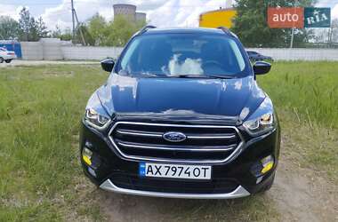Внедорожник / Кроссовер Ford Escape 2018 в Киеве