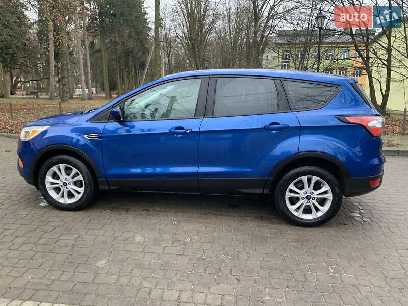 Позашляховик / Кросовер Ford Escape 2017 в Львові