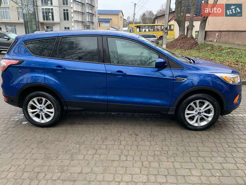 Позашляховик / Кросовер Ford Escape 2017 в Львові