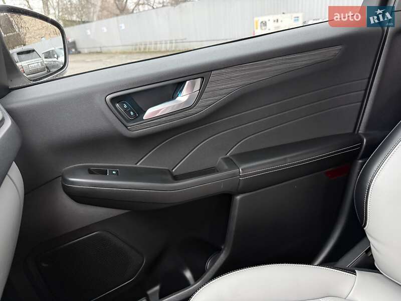 Позашляховик / Кросовер Ford Escape 2023 в Києві