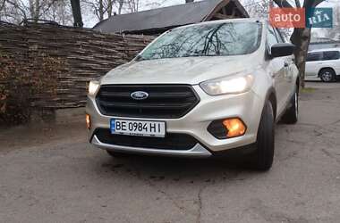 Внедорожник / Кроссовер Ford Escape 2017 в Николаеве
