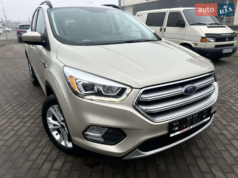 Внедорожник / Кроссовер Ford Escape 2018 в Львове
