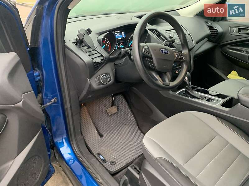 Позашляховик / Кросовер Ford Escape 2017 в Львові
