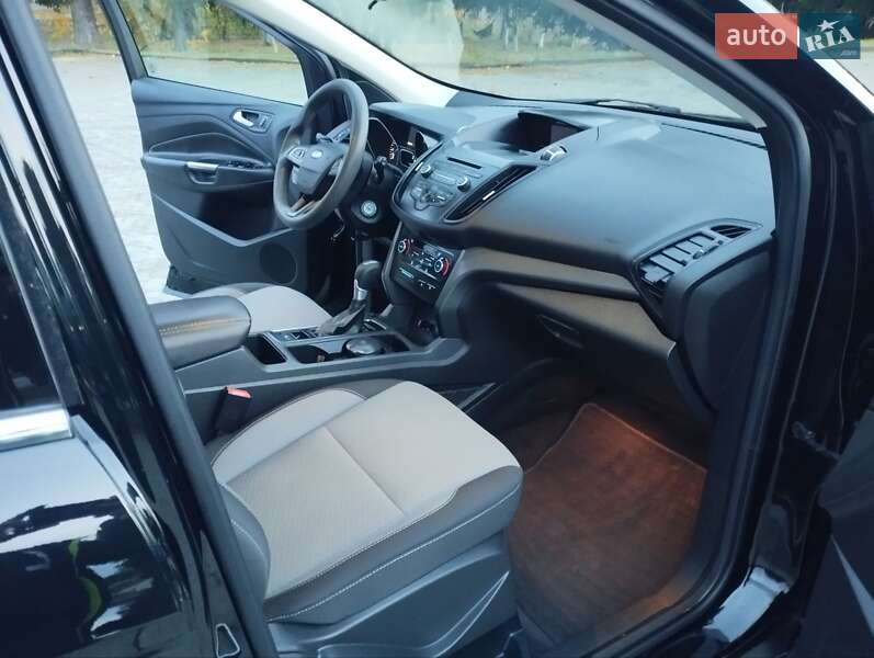 Позашляховик / Кросовер Ford Escape 2017 в Дубні фото 17 Позашляховик / Кросовер Ford Escape 2017 в Дубні