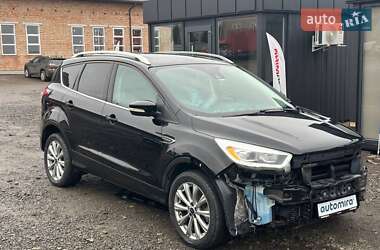 Внедорожник / Кроссовер Ford Escape 2017 в Луцке