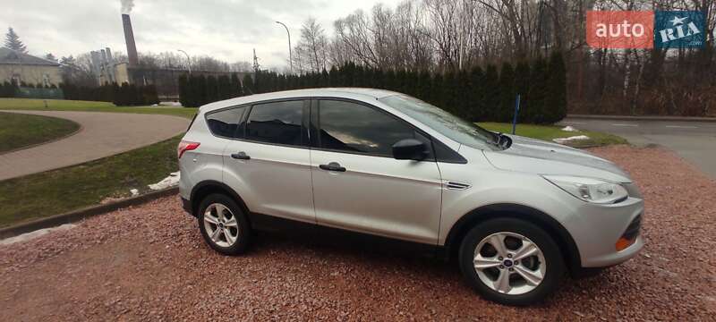 Позашляховик / Кросовер Ford Escape 2015 в Трускавці