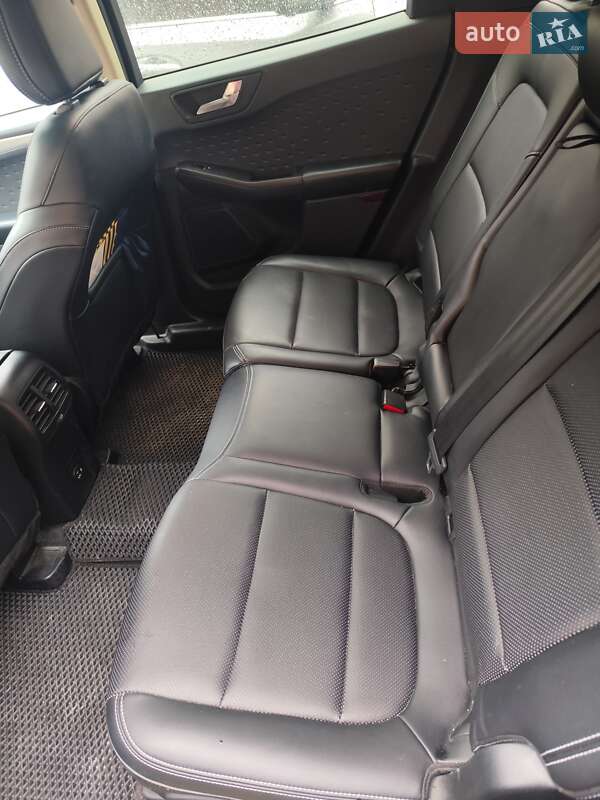 Позашляховик / Кросовер Ford Escape 2020 в Івано-Франківську