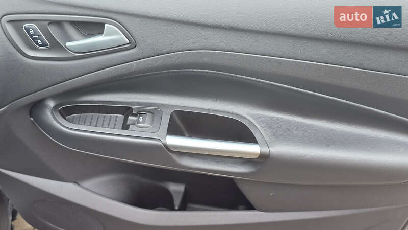 Внедорожник / Кроссовер Ford Escape 2016 в Самборе