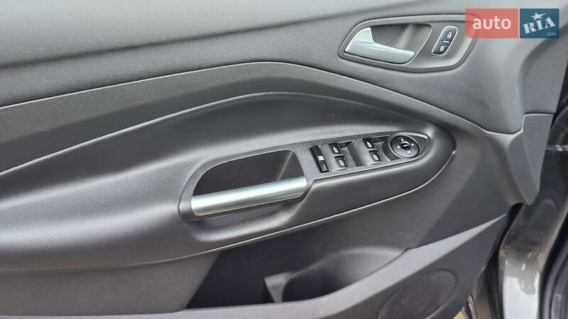 Внедорожник / Кроссовер Ford Escape 2016 в Самборе