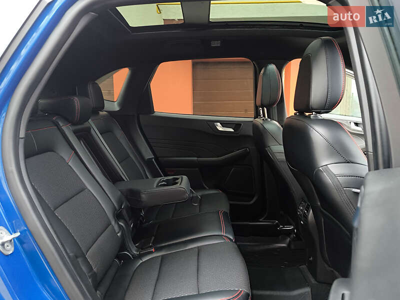 Внедорожник / Кроссовер Ford Escape 2023 в Ивано-Франковске