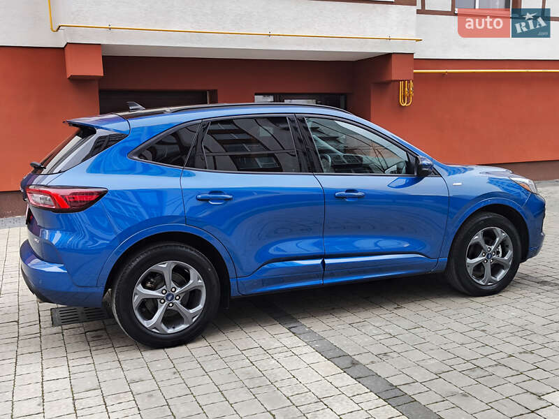 Внедорожник / Кроссовер Ford Escape 2023 в Ивано-Франковске