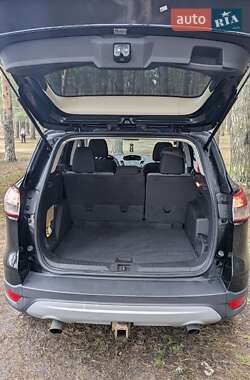 Внедорожник / Кроссовер Ford Escape 2015 в Сумах