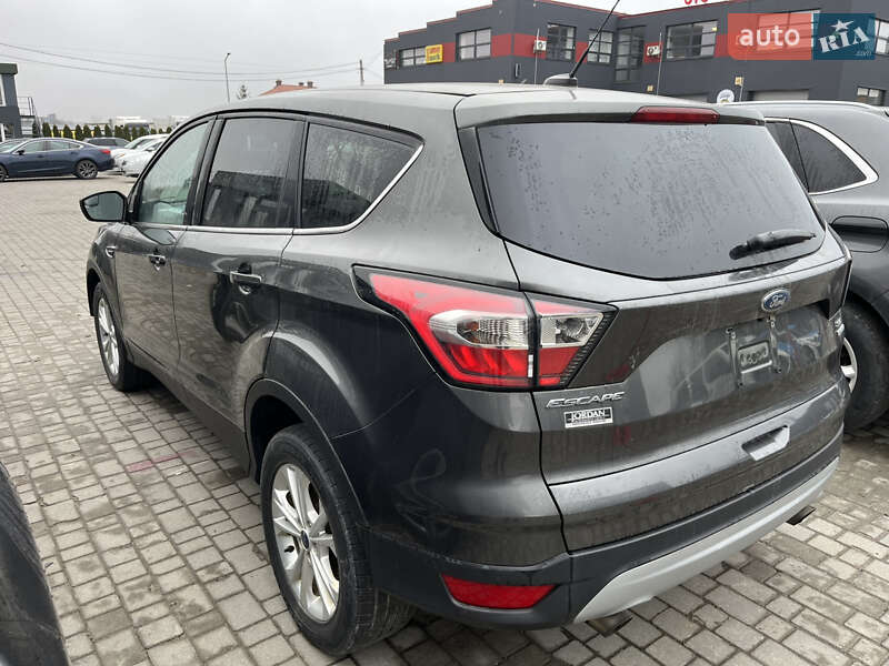 Внедорожник / Кроссовер Ford Escape 2016 в Львове