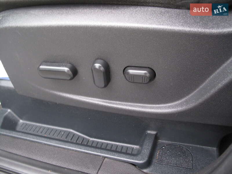 Внедорожник / Кроссовер Ford Escape 2016 в Киеве