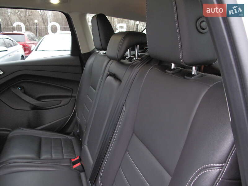 Внедорожник / Кроссовер Ford Escape 2016 в Киеве