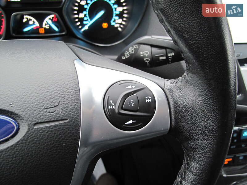 Внедорожник / Кроссовер Ford Escape 2016 в Киеве