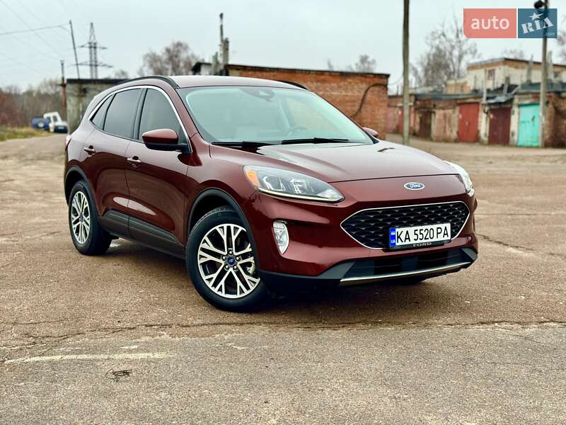 Внедорожник / Кроссовер Ford Escape 2021 в Чернигове