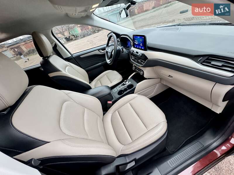 Внедорожник / Кроссовер Ford Escape 2021 в Чернигове